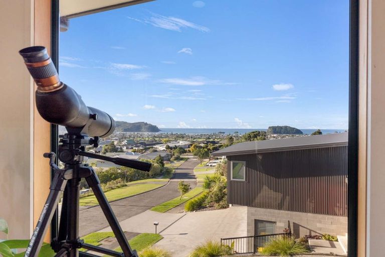 Photo of property in 111 Pacific View Drive, Whangamata, 3620