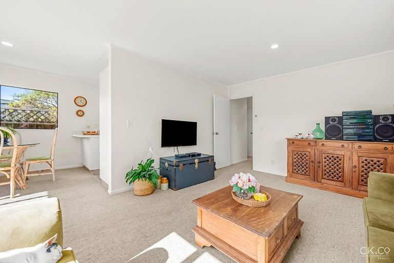 Photo of property in 2/9 Atiawa Street, Petone, Lower Hutt, 5012