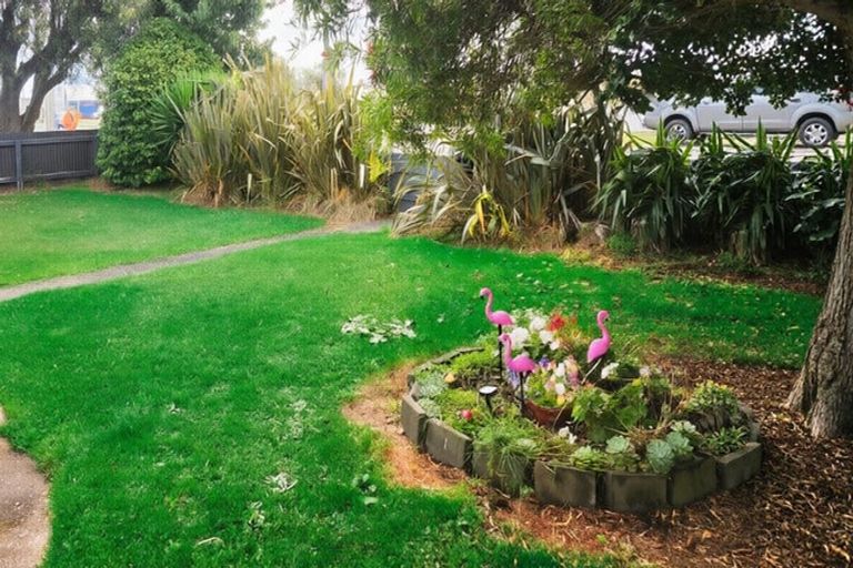 Photo of property in 2 Tawhiti Road, Hawera, 4610