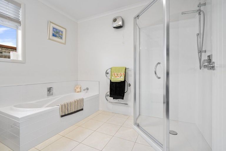 Photo of property in 44 Contour Avenue, Pyes Pa, Tauranga, 3112