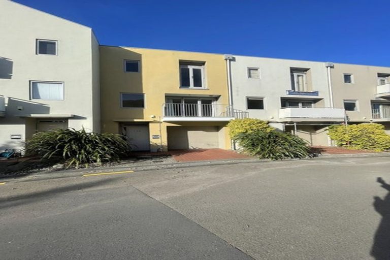 Photo of property in Marrakech Cafe, 32/305 Evans Bay Parade, Hataitai, Wellington, 6021