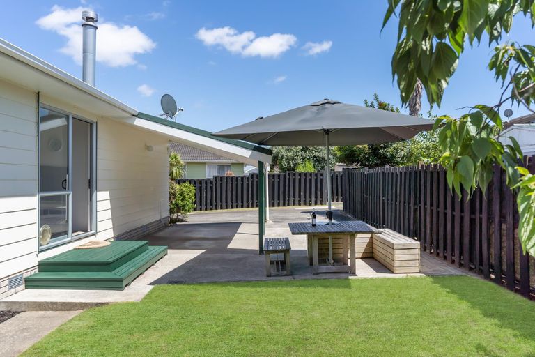 Photo of property in 1/81 Archmillen Avenue, Pakuranga Heights, Auckland, 2010