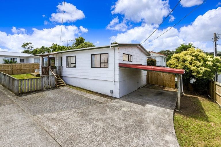 Photo of property in 1/65 Stanley Road, Glenfield, Auckland, 0629