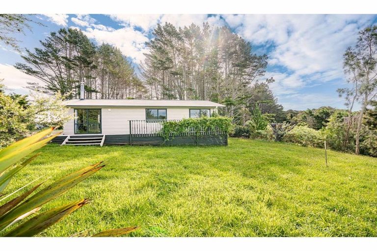 Photo of property in 75 Hikurua Road, Kaeo, 0478