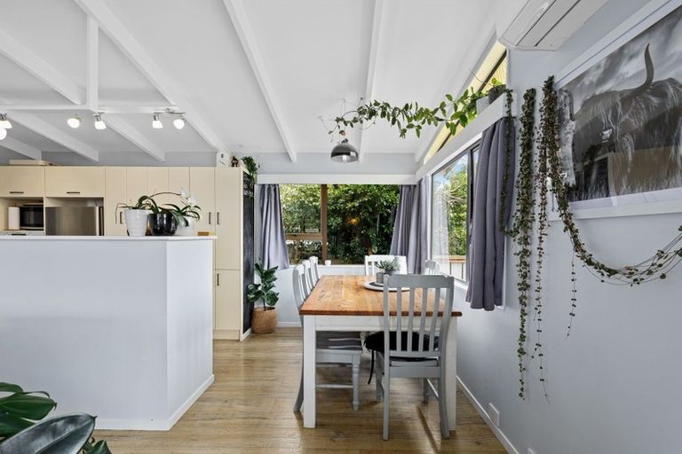 Photo of property in 18 Kauri Crescent, Snells Beach, 0920