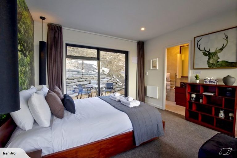 Photo of property in 61 Middleton Road, Queenstown Hill, Queenstown, 9300