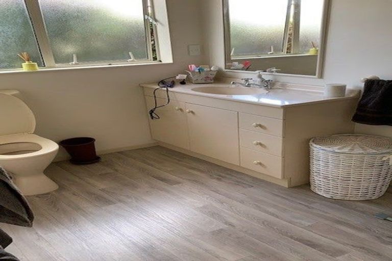 Photo of property in 70 Campbell Avenue, Paraparaumu, 5032