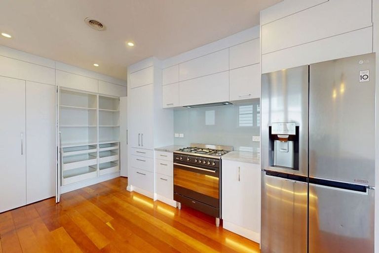 Photo of property in 87 Farnham Street, Mornington, Wellington, 6021