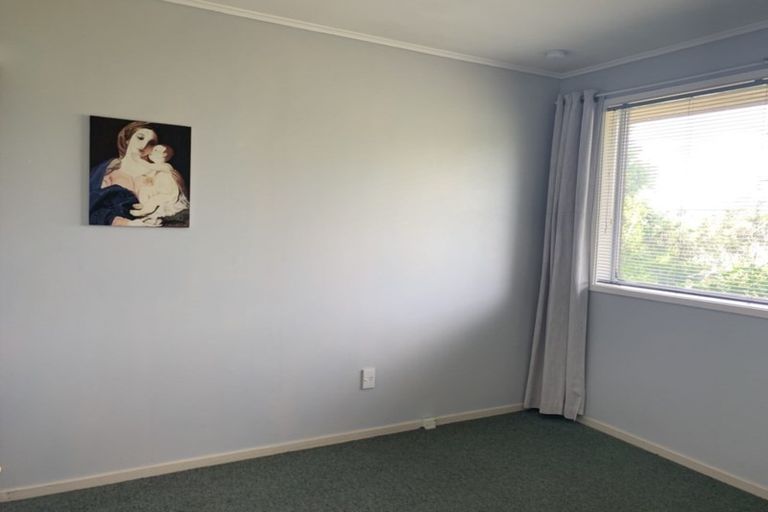 Photo of property in 2/86 Weatherly Road, Torbay, Auckland, 0630