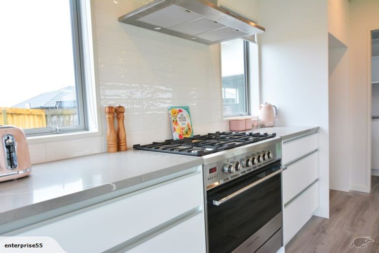 Photo of property in 32 Kingsbridge West, Burwood, Christchurch, 8083