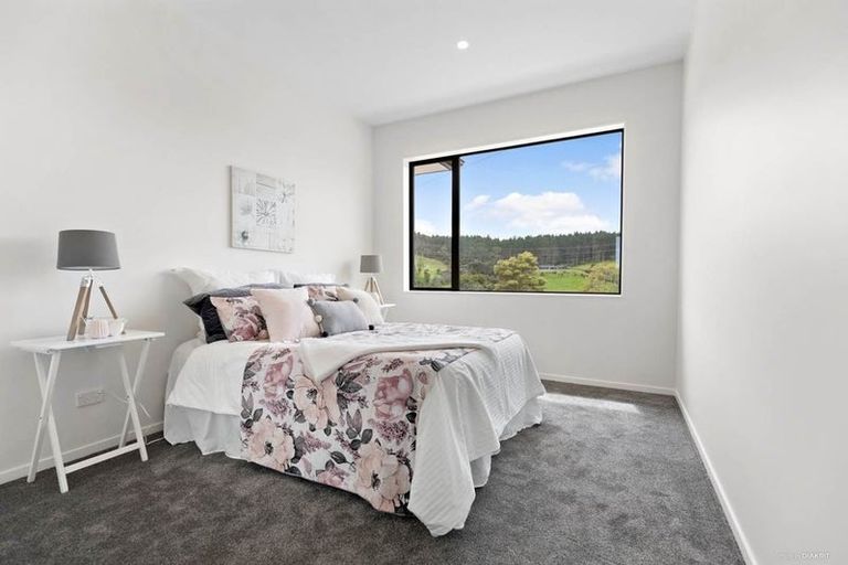 Photo of property in 20 Jeroboam Loop, Kumeu, 0810