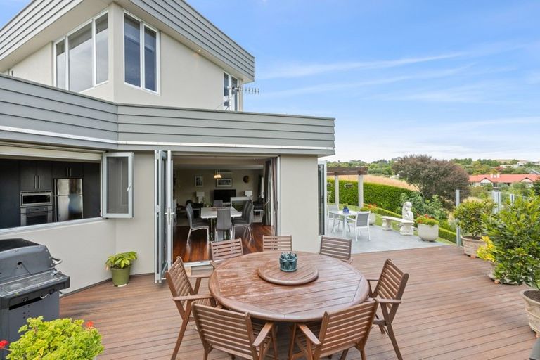 Photo of property in 88 Rochfort Road, Havelock North, 4130