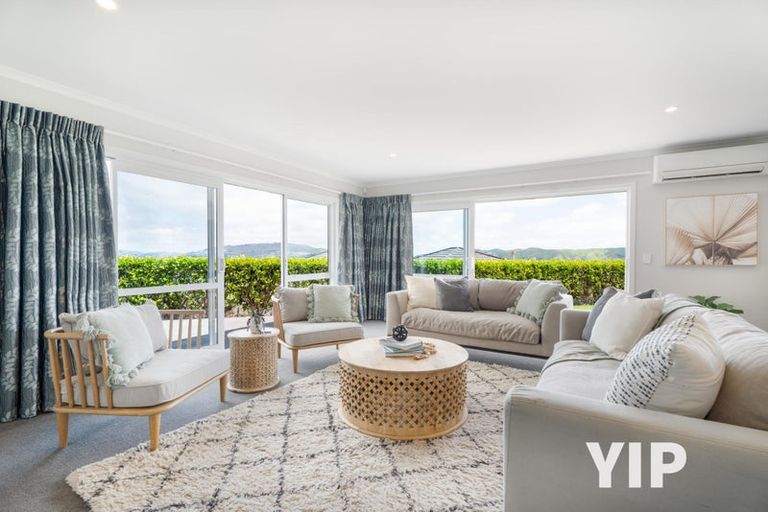 Photo of property in 50 Havana Rise, Grenada Village, Wellington, 6037