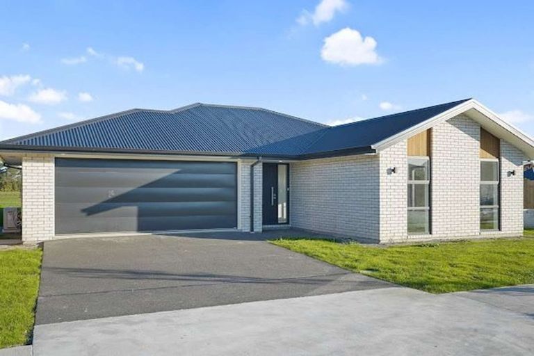 Photo of property in 13 Salkeld Place, Woodend, 7610