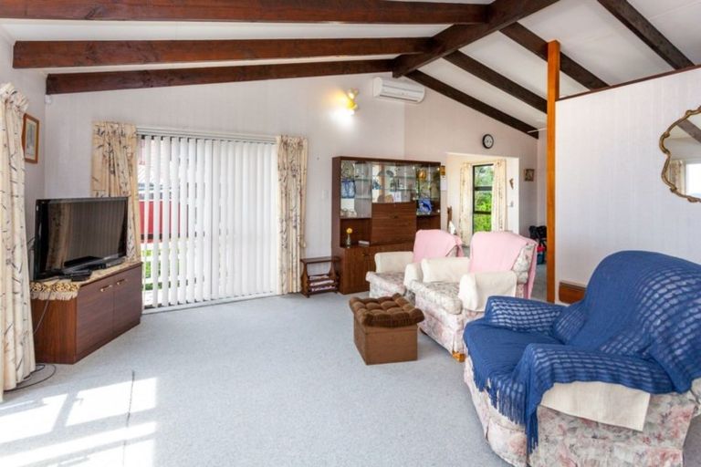 Photo of property in 106 Chevron Crescent, Whangamata, 3620