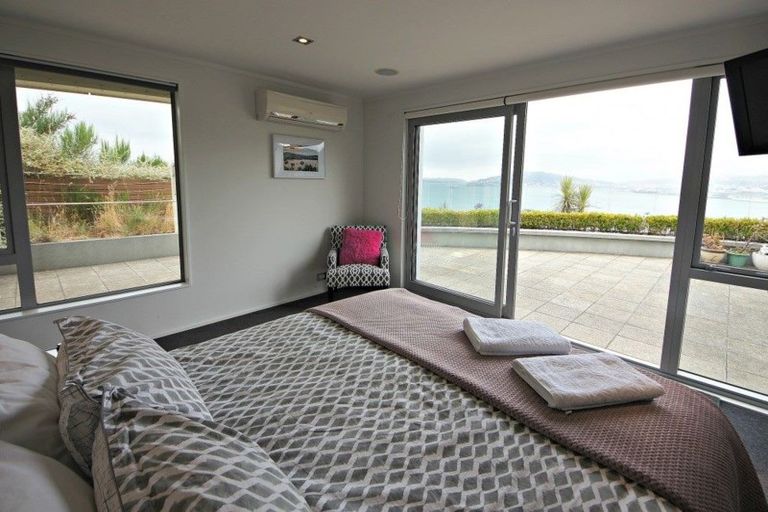 Photo of property in 11 Sovereign Point, Kaiwharawhara, Wellington, 6035