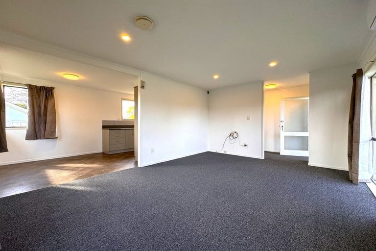 Photo of property in 11 Karepo Crescent, Ranui, Auckland, 0612