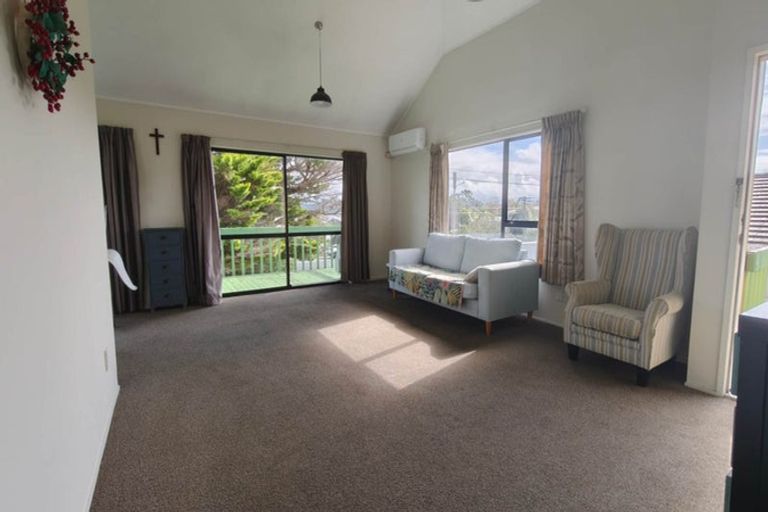 Photo of property in 2/717 East Coast Road, Browns Bay, Auckland, 0630