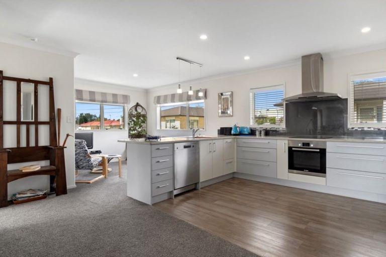 Photo of property in 4 Harmens Way, Greerton, Tauranga, 3112