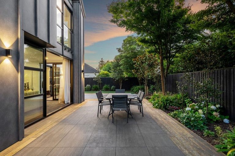 Photo of property in 22a Wroxton Terrace, Merivale, Christchurch, 8014