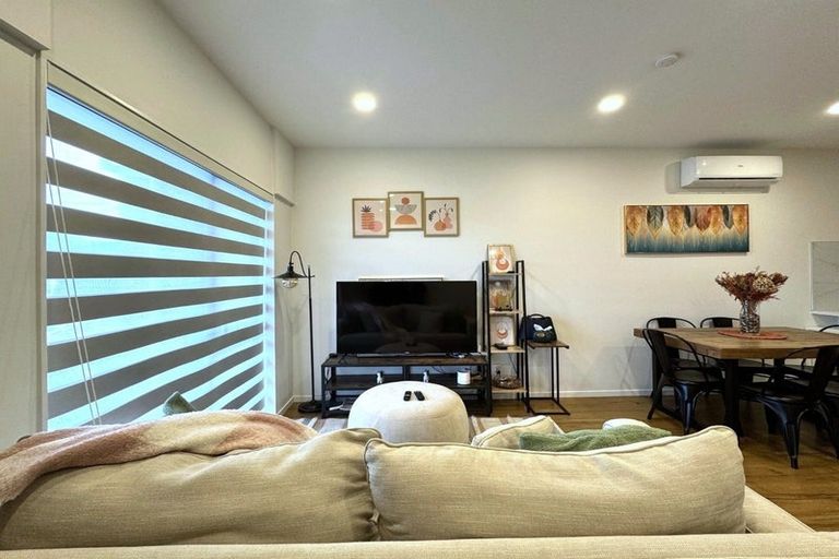 Photo of property in 6 Picturesque Drive, Flat Bush, Auckland, 2019