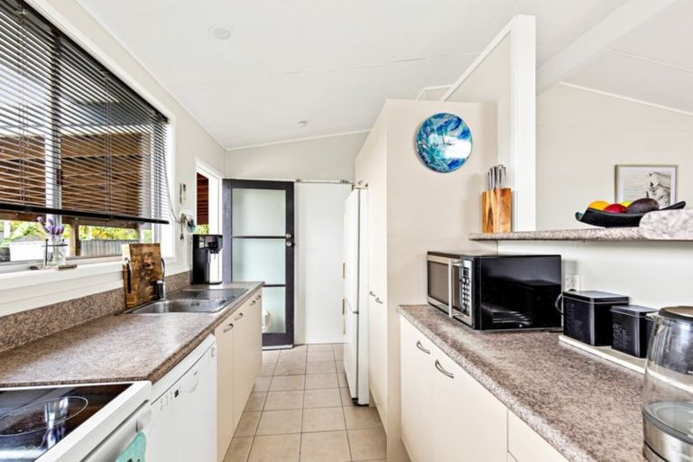 Photo of property in 7 Mary Keane Lane, Parakai, 0830