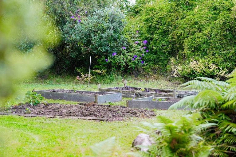 Photo of property in 16 Lupin Road, Otaki, 5512