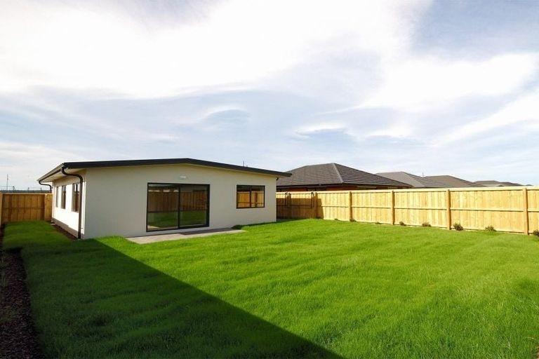 Photo of property in 35 Pakohe Street, Pegasus, 7612