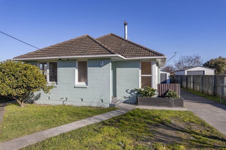 Photo of property in 6 Netley Place, Aranui, Christchurch, 8061