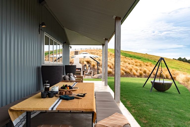 Photo of property in 110 Sandy Bay Farms Road, Matapouri, Whangarei, 0173