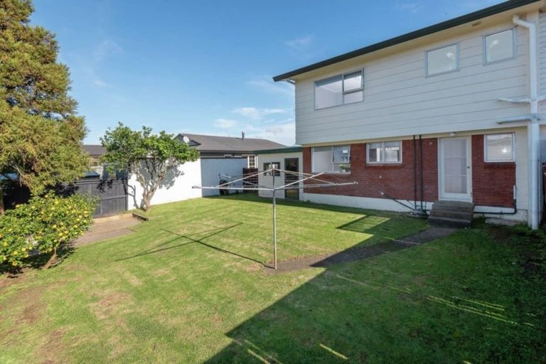 Photo of property in 2/21 Roysfield Lane, Sunnyhills, Auckland, 2010