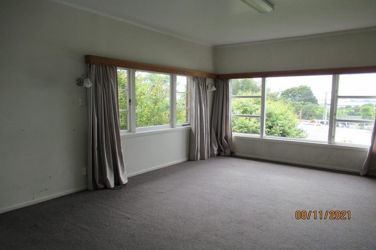 Photo of property in 20 Hastie Avenue, Mangere Bridge, Auckland, 2022