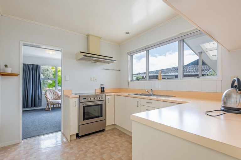 Photo of property in 43 John F Kennedy Drive, Milson, Palmerston North, 4414
