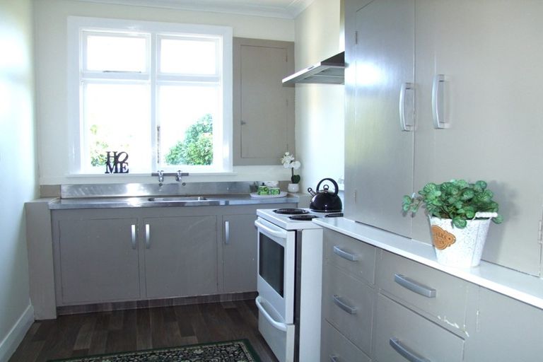 Photo of property in 9 Ossian Street, Milton, 9220