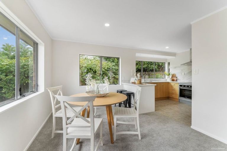Photo of property in 2/24 Amberwood Drive, Northpark, Auckland, 2013