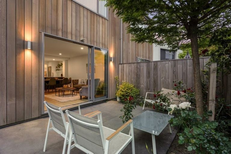 Photo of property in 2/441 Madras Street, St Albans, Christchurch, 8014