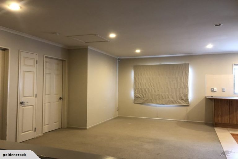 Photo of property in 12 Mangerton Lane, East Tamaki Heights, Auckland, 2016