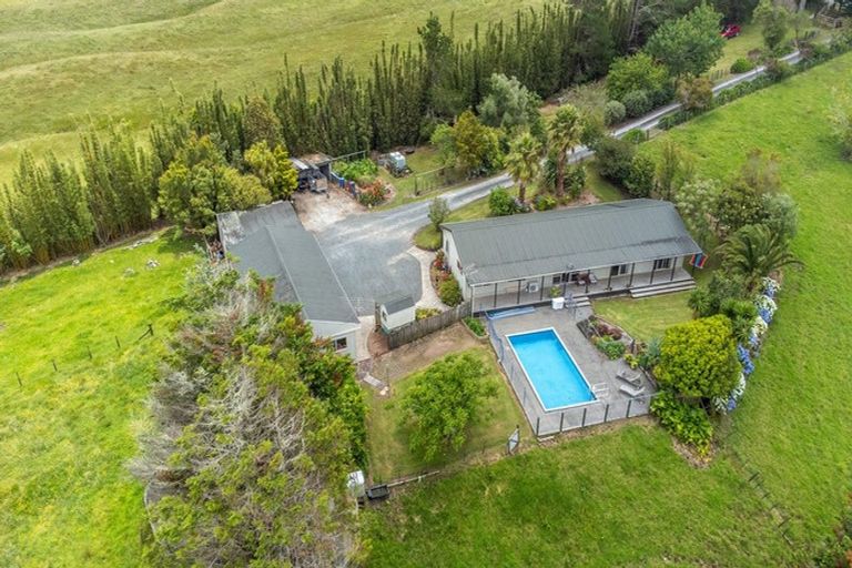 Photo of property in 73 Waiteitei Road, Wellsford, 0974