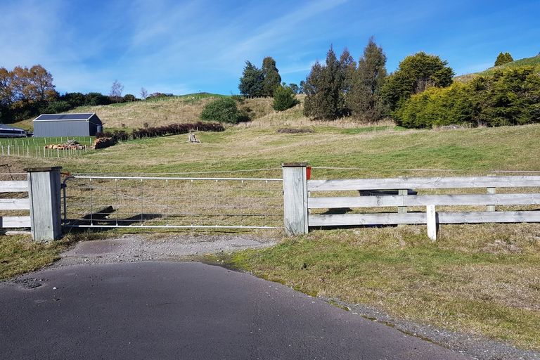 Photo of property in 65 Dalmore Way, Acacia Bay, Taupo, 3385