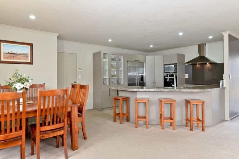 Photo of property in 30 Winchester Place, Rototuna North, Hamilton, 3210