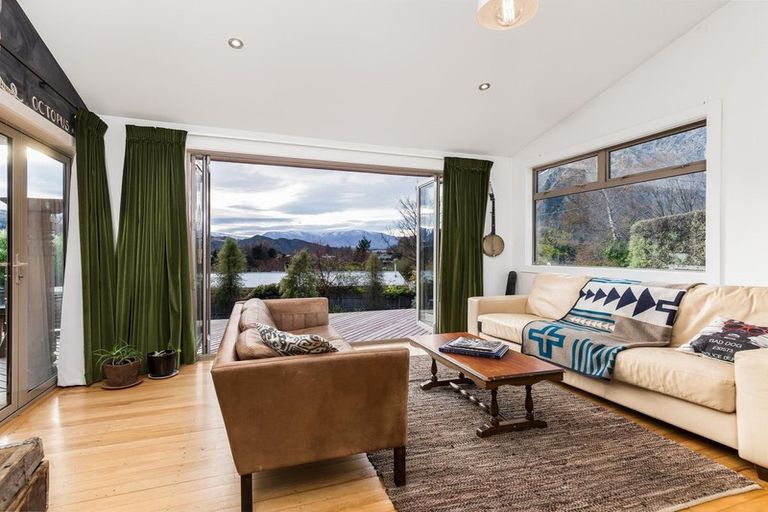 Photo of property in 38 Mcchesney Road, Arthurs Point, Queenstown, 9371