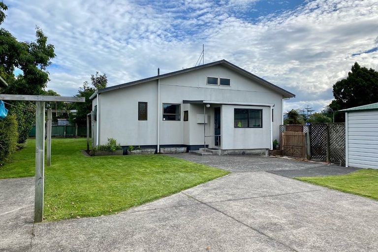 Photo of property in 1 Konini Street, Inglewood, 4330