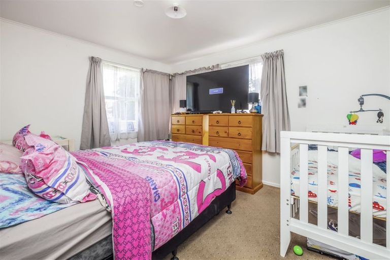 Photo of property in 51 President Avenue, Papakura, 2110
