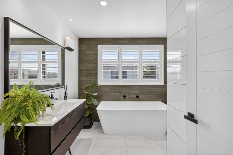 Photo of property in 8 Motiti Road, Papamoa Beach, Papamoa, 3118