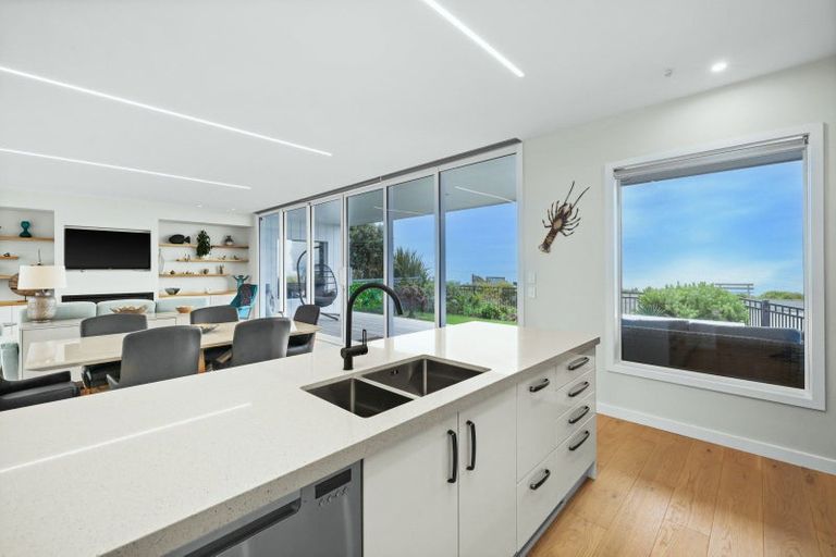 Photo of property in 135 North Shore Road, Eskdale, Napier, 4182