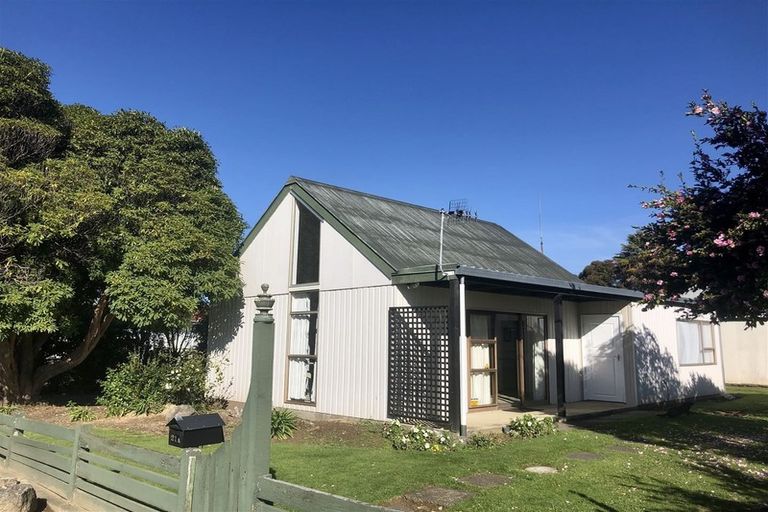 Photo of property in 21a Cadman Street, Dannevirke, 4930