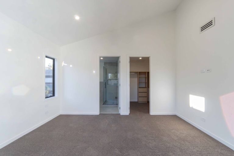 Photo of property in 2/11 Comries Road, Chartwell, Hamilton, 3210