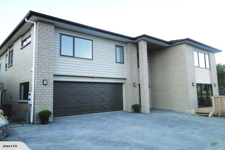 Photo of property in 10 Namsan Close, Fairview Heights, Auckland, 0632