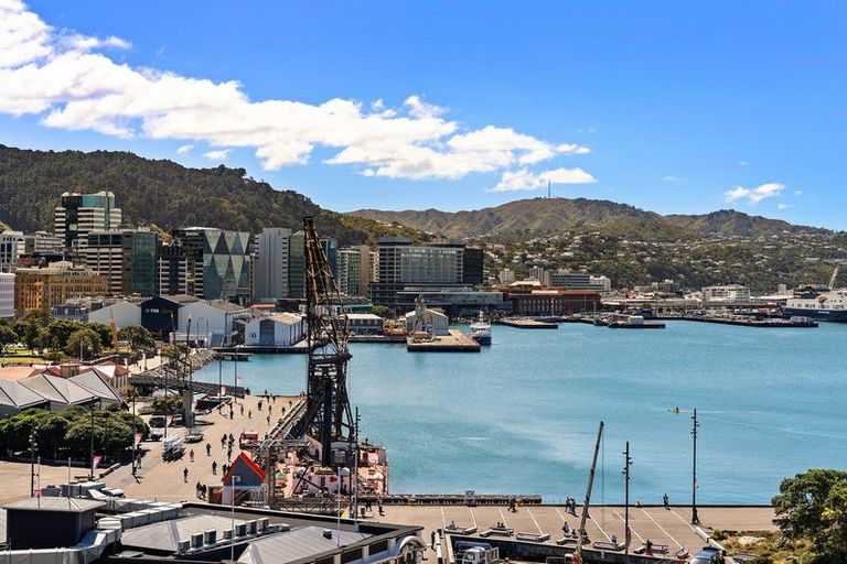 Photo of property in Portal Apartments, 8a/42 Cable Street, Te Aro, Wellington, 6011