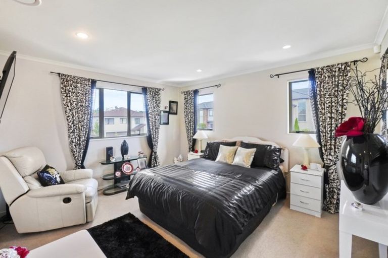 Photo of property in 4 Andy Crescent, Flat Bush, Auckland, 2016